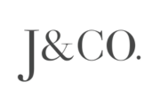 J and co jewellery: Comprar Pendientes pequeños con barra de triple punto